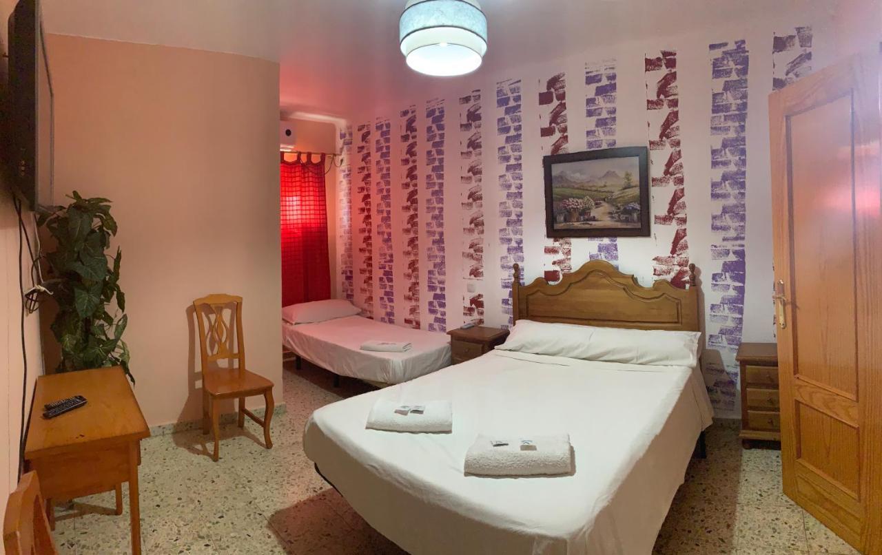 Hostal Sesena Bagian luar foto
