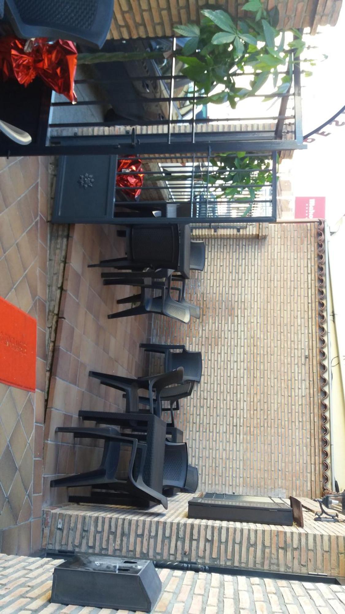Hostal Sesena Bagian luar foto