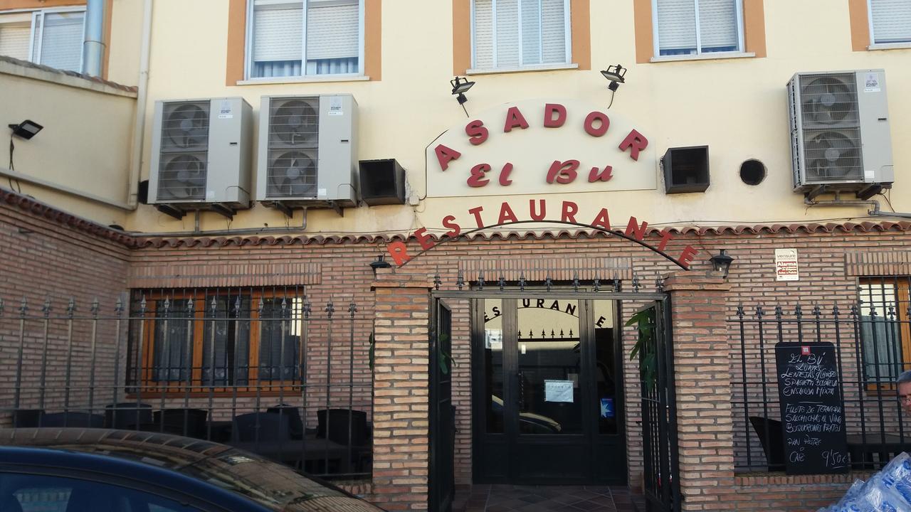 Hostal Sesena Bagian luar foto