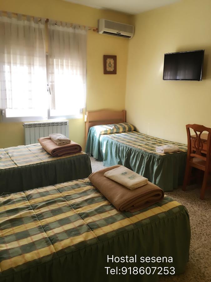 Hostal Sesena Bagian luar foto