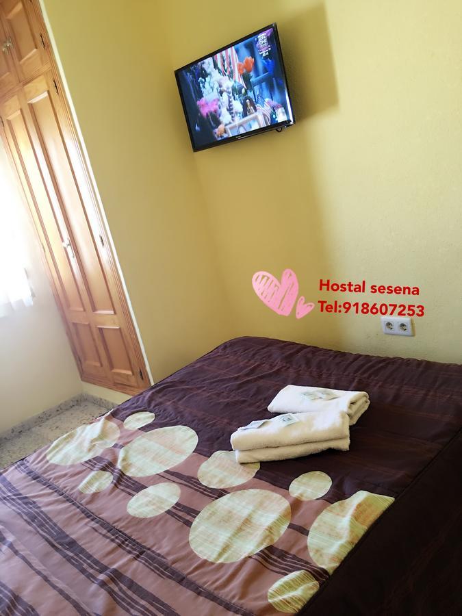 Hostal Sesena Bagian luar foto
