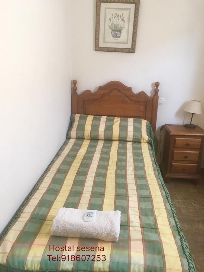 Hostal Sesena Bagian luar foto